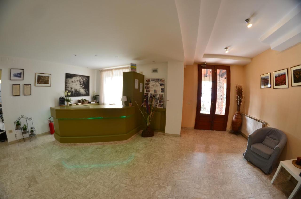 Hotel La Piccola Stazione 托里塔·迪·锡耶纳 外观 照片