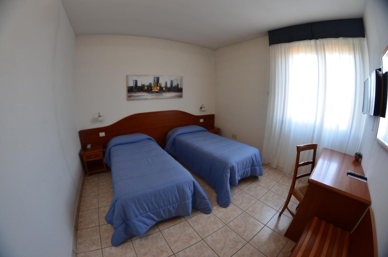 Hotel La Piccola Stazione 托里塔·迪·锡耶纳 外观 照片